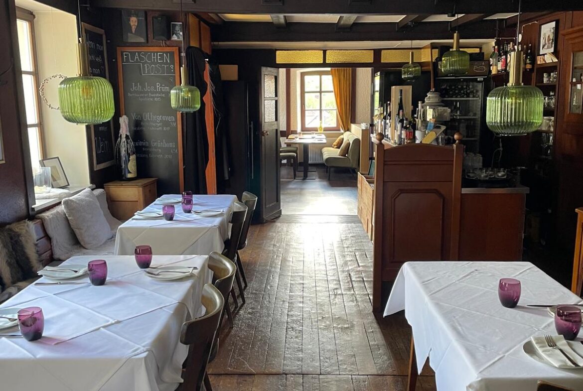 Traditionsreiches Restaurant mit ✏ Charme & Neubau-Komfort – in Trierweiler in der Grenznähe Luxemburg