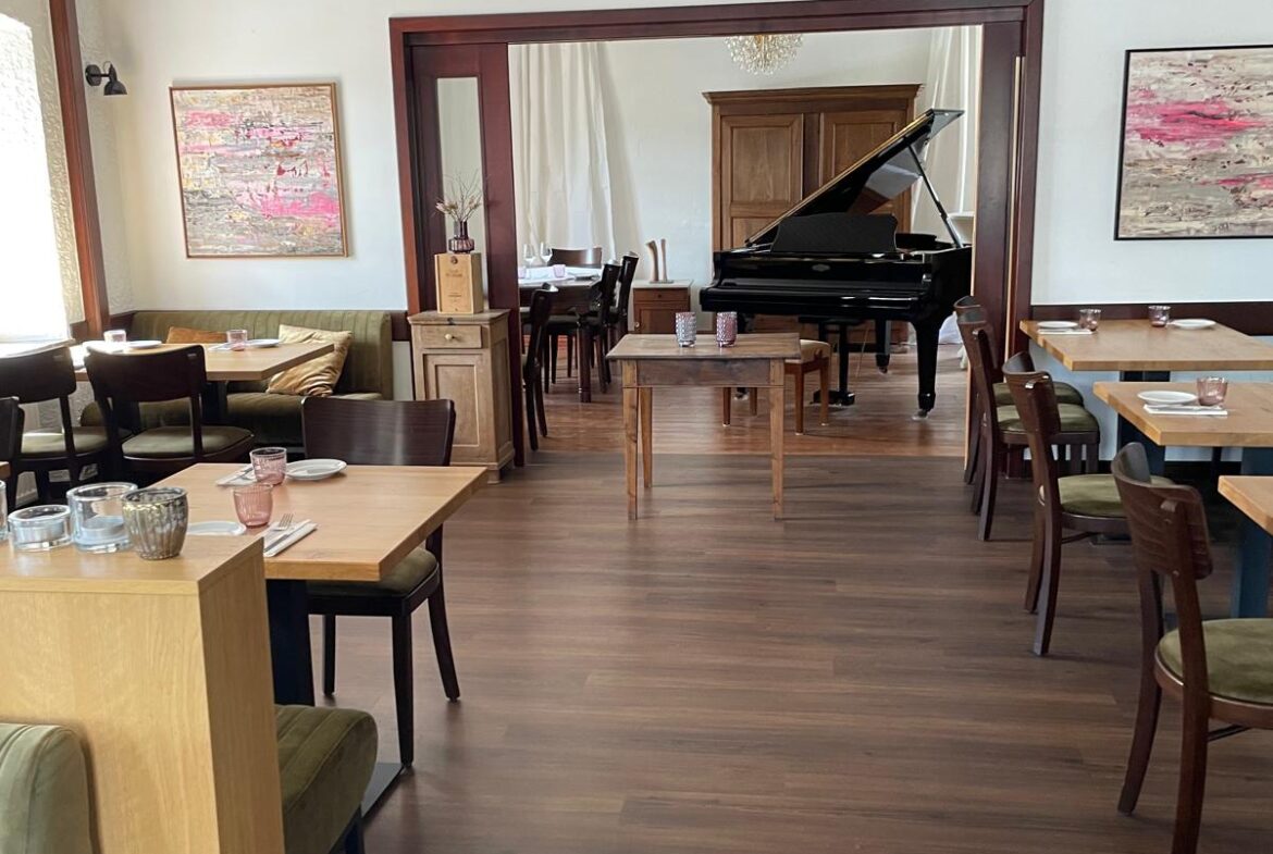 Traditionsreiches Restaurant mit ✏ Charme & Neubau-Komfort – in Trierweiler in der Grenznähe Luxemburg