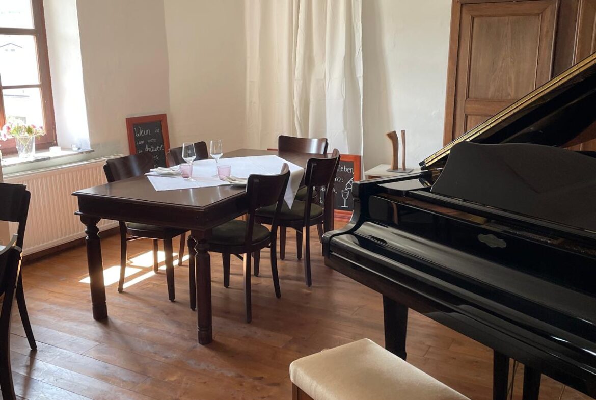 Traditionsreiches Restaurant mit ✏ Charme & Neubau-Komfort – in Trierweiler in der Grenznähe Luxemburg