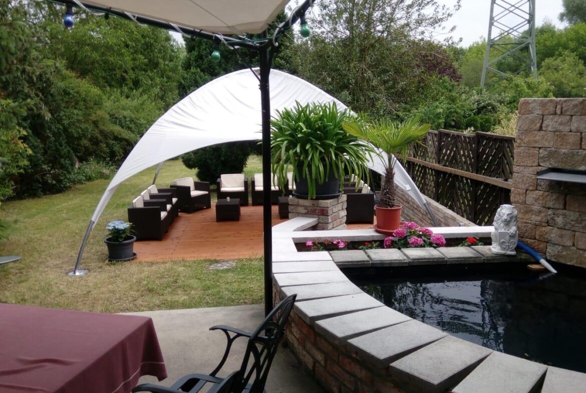Terrasse Vielseitig nutzbare Immobilie im Gastgewerbe mit Hotelzimmern, Restaurant und Festsaal in Halle-Saale