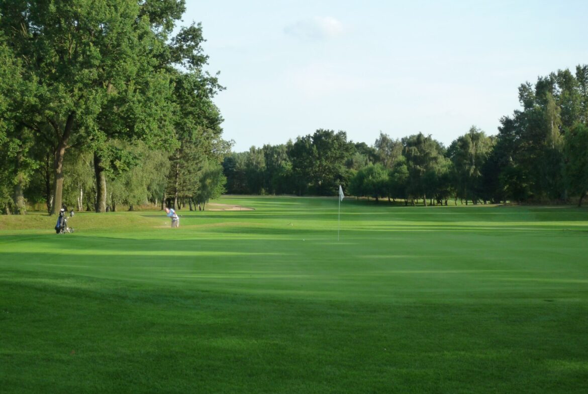 P1000370-2 Golf-Club Gut Grambek e.V. sucht einen neuen Pächter (m/w/d) für das Clubrestaurant ab sofort bis spätestens zum 01.04.2027